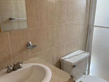 Casa en Renta Centro Sur 4 Recamaras más Estudio