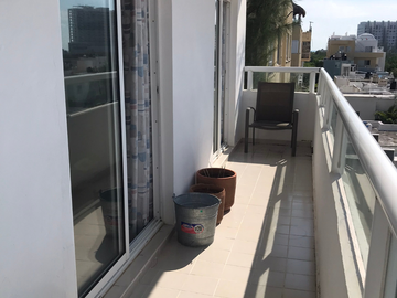 VENTA DEPARTAMENTO AMUEBLADO BAHIA AZUL CANCUN 3 NIVELES 3 HAB JACUZZI SEGURIDAD