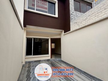 Amplia casa de 4 habitaciones en venta, Sector Santa Marianita Arenal C1280