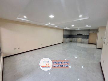 Amplia casa de 4 habitaciones en venta, Sector Santa Marianita Arenal C1280