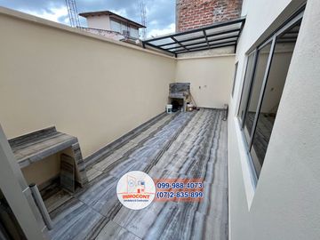 Amplia casa de 4 habitaciones en venta, Sector Santa Marianita Arenal C1280