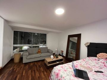 VENDO HERMOSA RESIDENCIA POR EL GOLF DE SAN ISIDRO