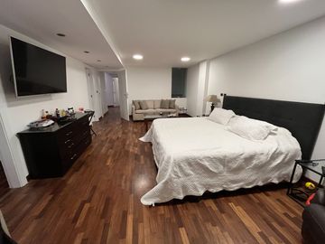 VENDO HERMOSA RESIDENCIA POR EL GOLF DE SAN ISIDRO