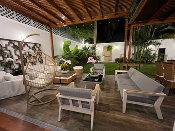 VENDO HERMOSA RESIDENCIA POR EL GOLF DE SAN ISIDRO