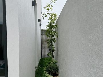 CASA EN VENTA EN VALLES DEL MOLINO B LEÓN, GTO. A SOLO 5 MINUTOS DEL PARQUE METROPOLITANO.