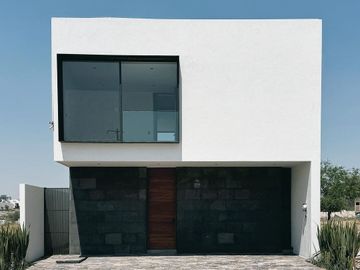 CASA EN VENTA EN VALLES DEL MOLINO B LEÓN, GTO. A SOLO 5 MINUTOS DEL PARQUE METROPOLITANO.