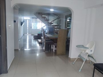 ¡Hermosa casa en venta en el Barrio Colseguros! ¡No te la puedes perder!