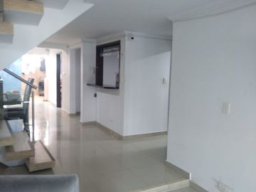 ¡Hermosa casa en venta en el Barrio Colseguros! ¡No te la puedes perder!