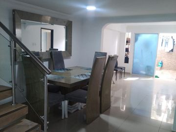 ¡Hermosa casa en venta en el Barrio Colseguros! ¡No te la puedes perder!
