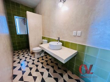 “CASA MARIPOSA” COMPLETAMENTE REMODELADA EN EL CENTRO DE MERIDA