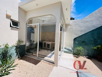 “CASA MARIPOSA” COMPLETAMENTE REMODELADA EN EL CENTRO DE MERIDA
