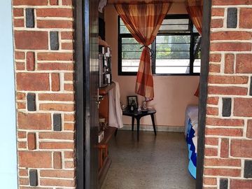 Casa de estilo  Cuernavaca de 4 recamaras en la colonia La Pradera de Cuernavaca, Mor.