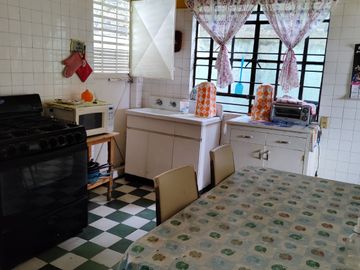 Casa de estilo  Cuernavaca de 4 recamaras en la colonia La Pradera de Cuernavaca, Mor.
