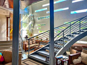 House and Lot for Sale with Unique Interior Design in Maria Luisa Estate Park, Cebu City