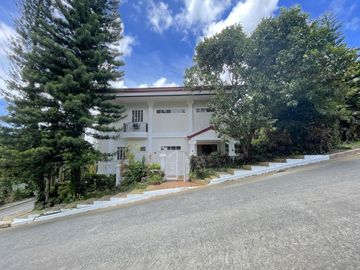 LOVELY RESTHOUSE FOR SALE IN ROYAL TAGAYTAY ESTATES