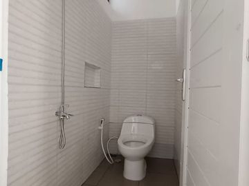 DIJUAL Rumah Premium SIAP HUNI PERUMAHAN 2 Lantai 3 KT 5 Menit Pemkot Cimahi Bandung Utara  MURAH