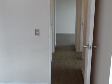4100 UF , AMPLIO Y ACOGEDOR DEPARTAMENTO UBICADO EN LA FLORIDA 80 Mt2 Totales , 3 DORMITORIOS , 2 Baños 1 En Suite, Walking Closet