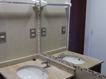 4100 UF , AMPLIO Y ACOGEDOR DEPARTAMENTO UBICADO EN LA FLORIDA 80 Mt2 Totales , 3 DORMITORIOS , 2 Baños 1 En Suite, Walking Closet