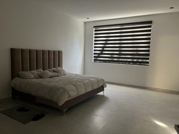 CASA EN VENTA EN LOMAS DEL VERGEL