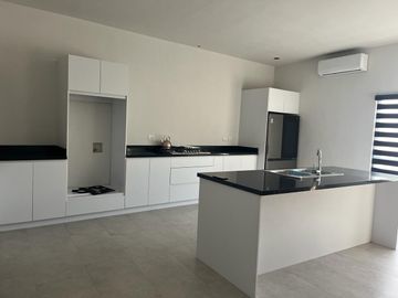 CASA EN VENTA EN LOMAS DEL VERGEL