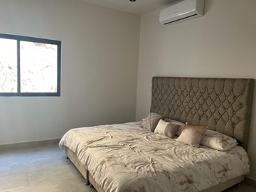 CASA EN VENTA EN LOMAS DEL VERGEL