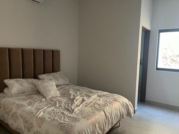 CASA EN VENTA EN LOMAS DEL VERGEL