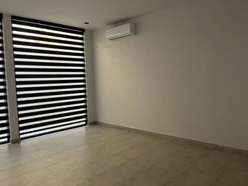 CASA EN VENTA EN LOMAS DEL VERGEL