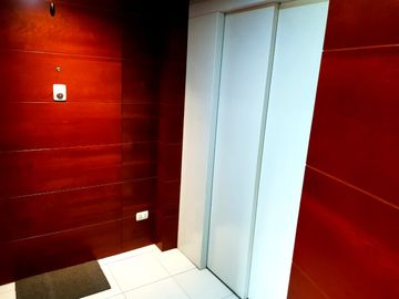 Venta de exclusivo y hermoso Dpto en General Córdova con Terraza en Miraflores
