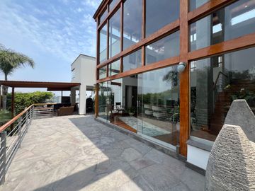 VENTA HERMOSA CASA EN CASUARINAS