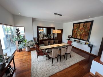 VENTA HERMOSA CASA EN CASUARINAS