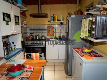 En Vicuña, venta de casa ampliada y regularizada de 3D y  1B. $49 millones