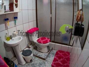 En Vicuña, venta de casa ampliada y regularizada de 3D y  1B. $49 millones