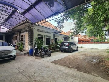 RUMAH ZONA KOMERSIAL at Jl MINANGKABAU BARAT, JAKSEL