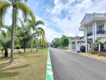 Luxury 3-storey house at Bukit Indah Sukajadi Batam Center for sale