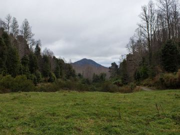 Espectacular Parcela de 15,5ha en Panguipulli, Casa en Condominio con vista al Lago Panguipulli y Volcán Villarrica