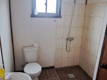 Se vende propiedad de 10.000 m2 lista para la instalación de una Fabrica o empresa en el sector de Cuchuy bajo a 13 km de Los Lagos.