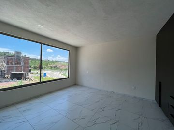 CASA NUEVA EN VENTA CAÑADAS DEL BOSQUE, Tres Marías, zona de hospitales. ARQUITECTURA MODERNA, ACABADOS DE LUJO