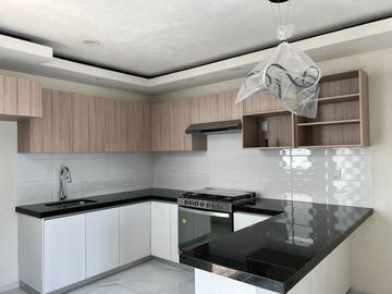 CASA NUEVA EN VENTA CAÑADAS DEL BOSQUE, Tres Marías, zona de hospitales. ARQUITECTURA MODERNA, ACABADOS DE LUJO