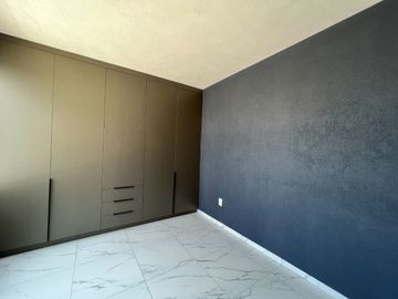 CASA NUEVA EN VENTA CAÑADAS DEL BOSQUE, Tres Marías, zona de hospitales. ARQUITECTURA MODERNA, ACABADOS DE LUJO