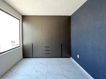 CASA NUEVA EN VENTA CAÑADAS DEL BOSQUE, Tres Marías, zona de hospitales. ARQUITECTURA MODERNA, ACABADOS DE LUJO