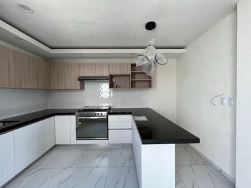 CASA NUEVA EN VENTA CAÑADAS DEL BOSQUE, Tres Marías, zona de hospitales. ARQUITECTURA MODERNA, ACABADOS DE LUJO