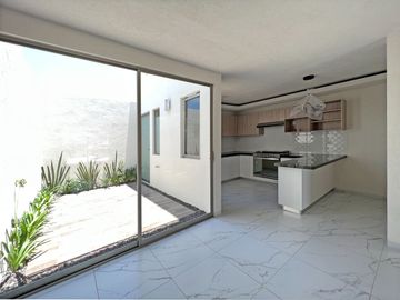 CASA NUEVA EN VENTA CAÑADAS DEL BOSQUE, Tres Marías, zona de hospitales. ARQUITECTURA MODERNA, ACABADOS DE LUJO