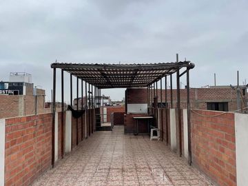 VENDO CASA FRENTE A PARQUE EN EL CALLAO PRACTICAMENTE DE ESTRENO!!