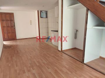 🔴Venta De Departamento Duplex Por La Embajada De Eeuu - Surco🔴