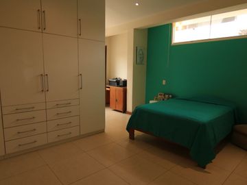 AMPLIA CASA  EN ALQUILER  AMOBLADA -URB. MIRAFLORES - CASTILLA - PIURA