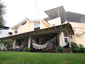 AMPLIA CASA  EN ALQUILER  AMOBLADA -URB. MIRAFLORES - CASTILLA - PIURA