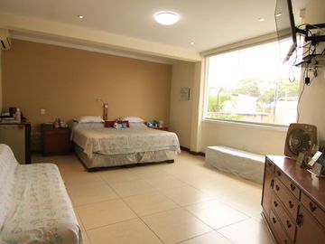 AMPLIA CASA  EN ALQUILER  AMOBLADA -URB. MIRAFLORES - CASTILLA - PIURA