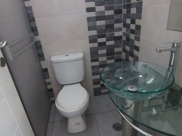 AMPLIA CASA  EN ALQUILER  AMOBLADA -URB. MIRAFLORES - CASTILLA - PIURA