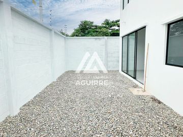 EN VENTA: Casa por estrenar en sector Av. Ferroviaria, Machala