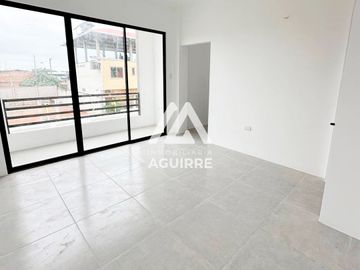 EN VENTA: Casa por estrenar en sector Av. Ferroviaria, Machala